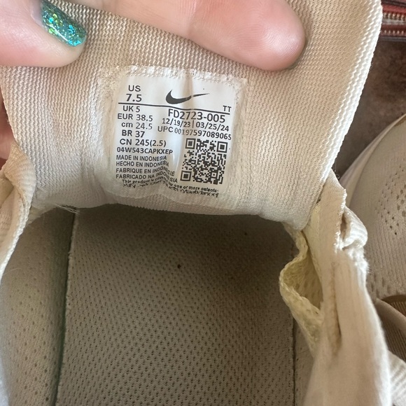 Nike Pegasus 41 Women’s 7.5 White/Cream W Metallic Gold Swoosh Running Shoes - Picture 3 of 11